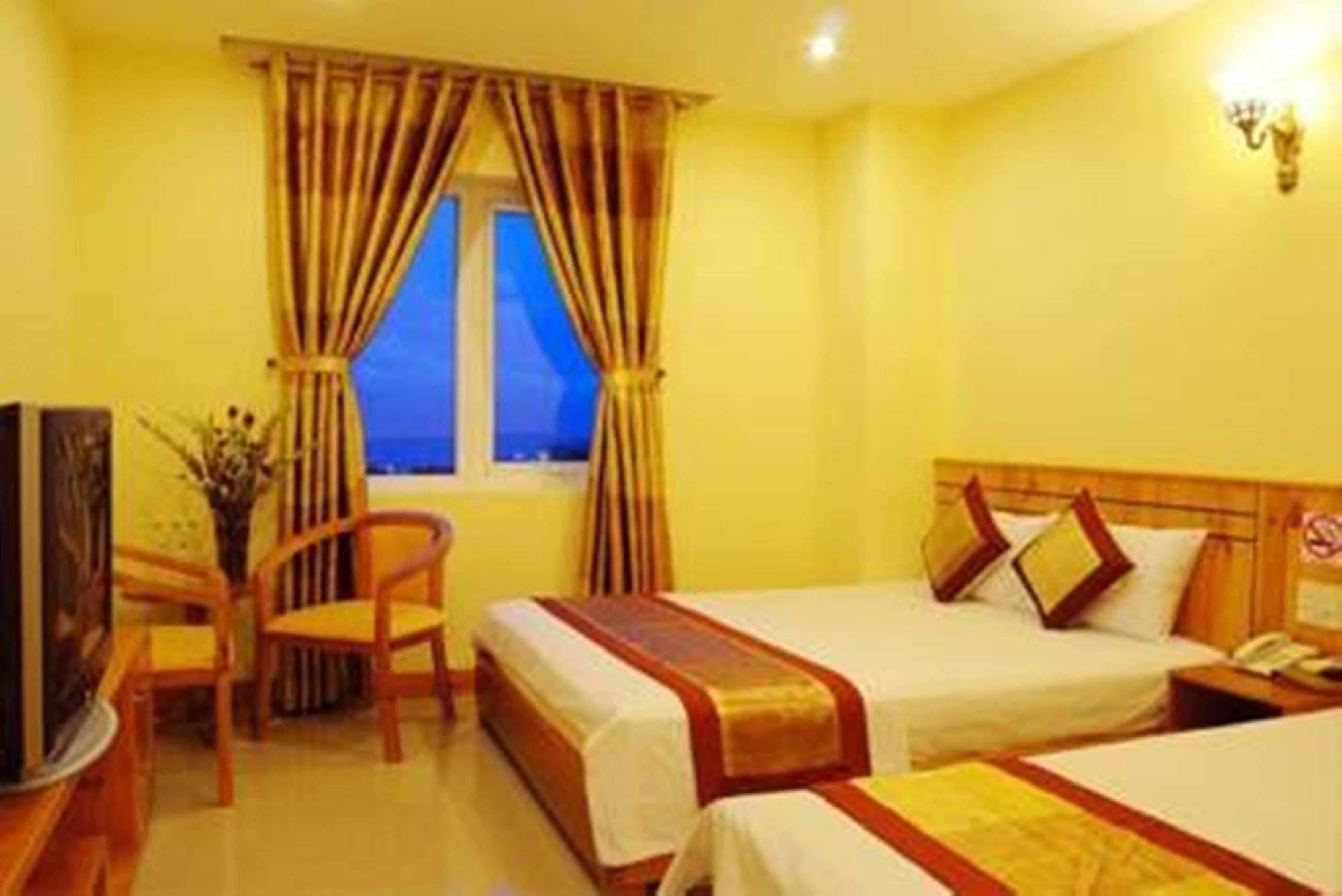 Monaco Hotel Da Nang Bagian luar foto