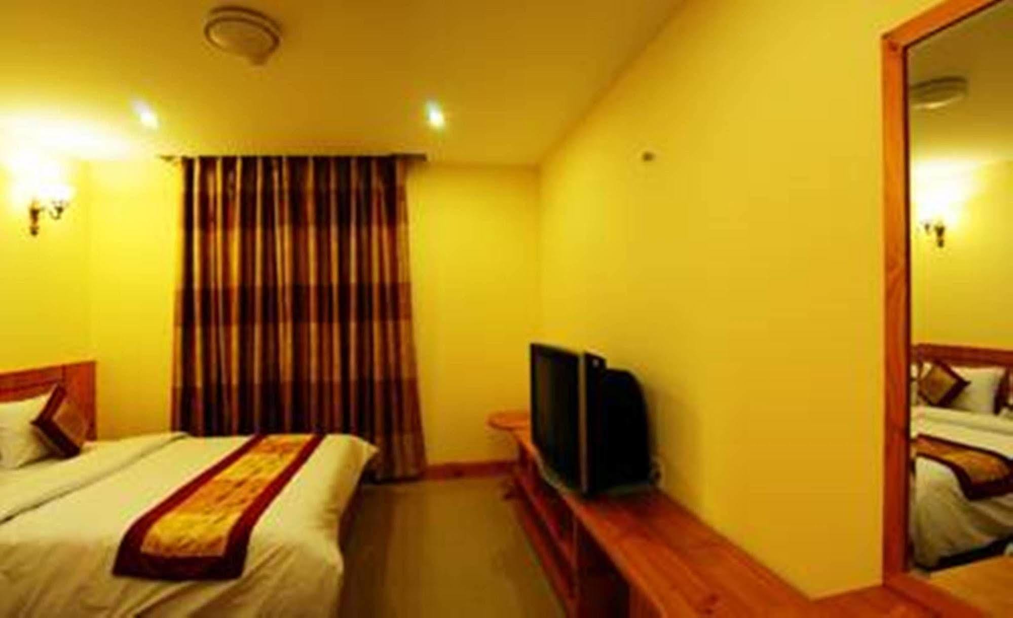 Monaco Hotel Da Nang Bagian luar foto